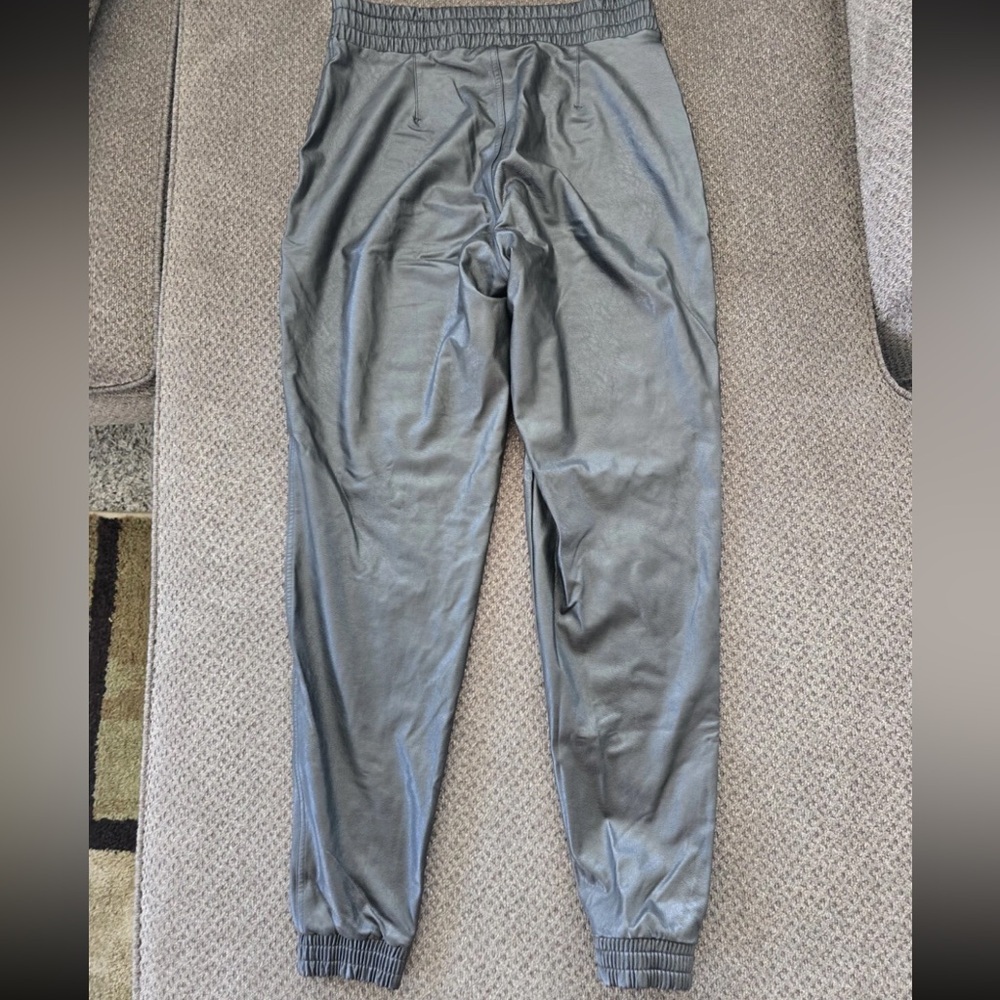 Spanx Pull On Leather Pants Small Women Gray Highrise Pocket Tapered Leg 28x29 - Picture 7 of 9